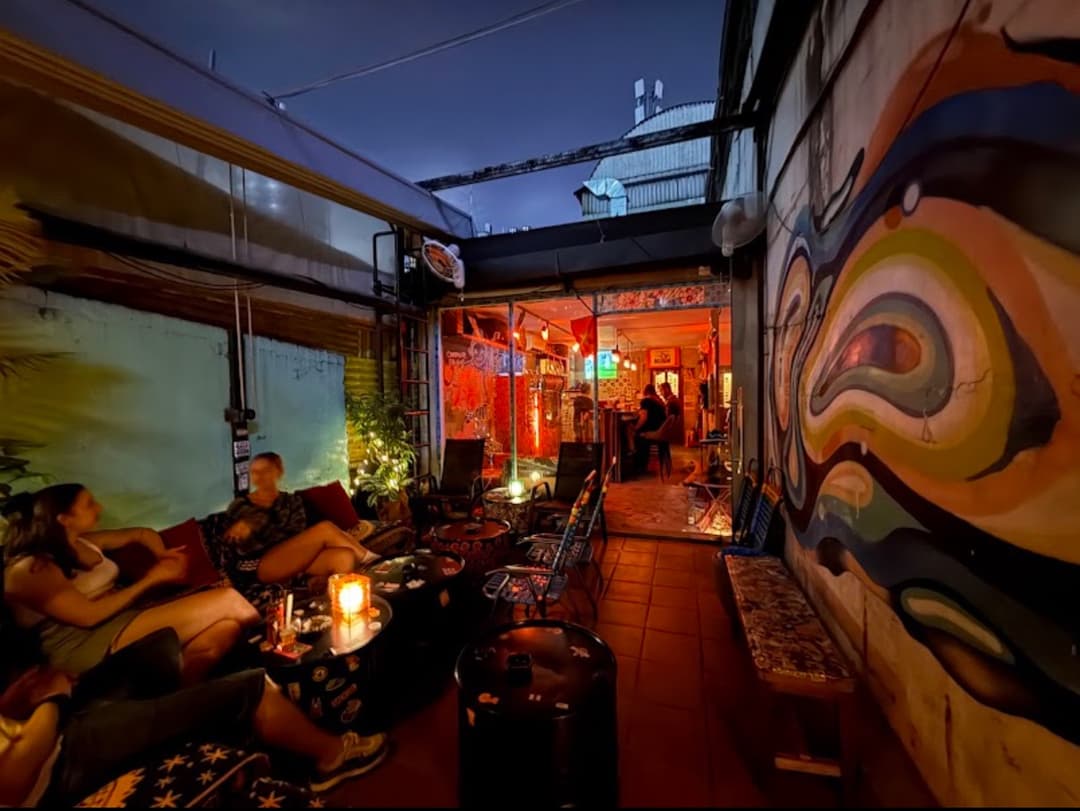 Bar Commune Saigon